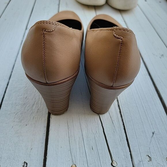 CROCS Tan and Purple Platform Shoes - Picture 4 of 7